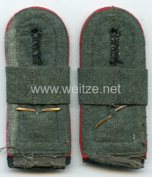 Wehrmacht Heer Paar Schulterklappen für einen Feldwebel im Artillerie Rgt. 647 Bild 2