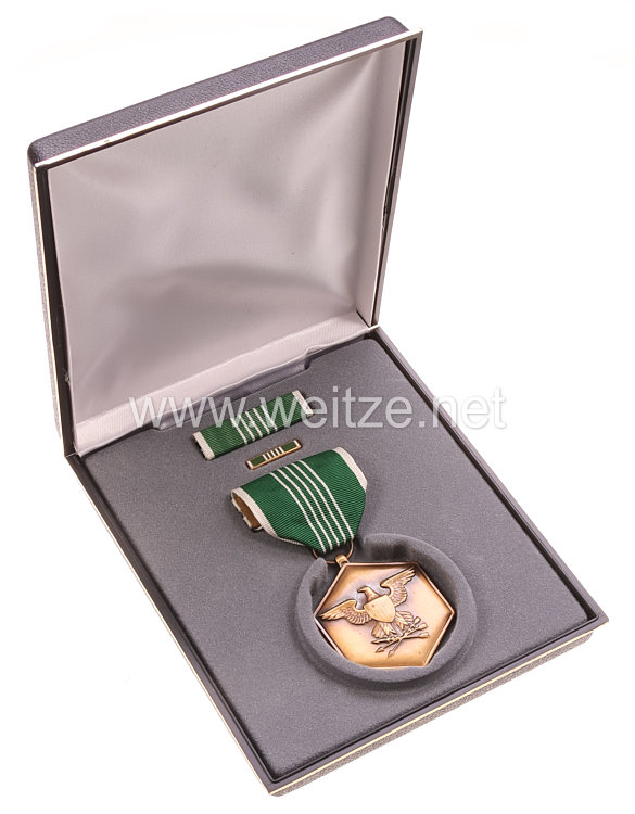 USA - For Military merit Medal in Case with Lapel Pin and Ribbon Bar Bild 2