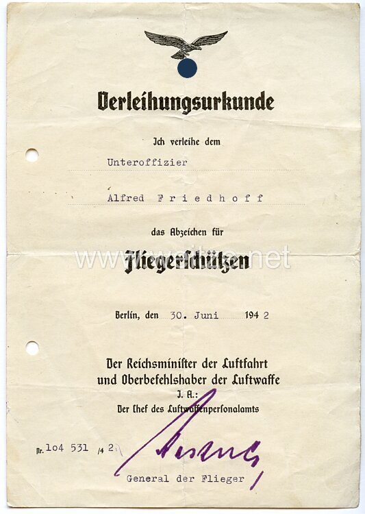 Luftwaffe - Urkundengruppe für einen Unteroffizier und späteren Feldwebel im Kampfgeschwader 2 Bild 2