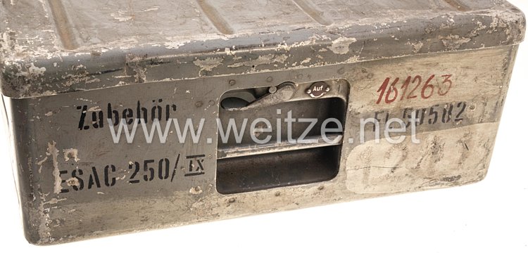 Luftwaffe Aufbewahrungskasten für die Schlossplatte und Ladevorrichtung für die Bomber Dornier Do 217 und Heinkel He 111 Bild 2