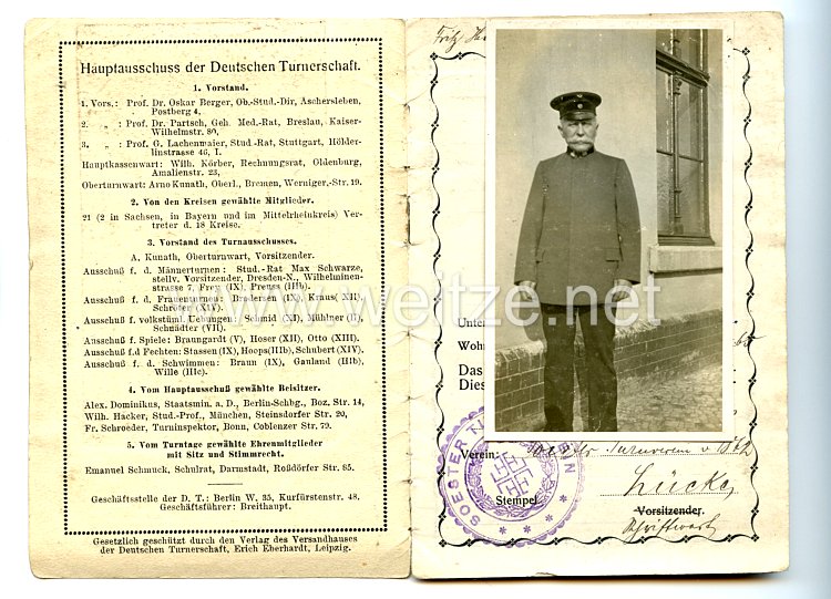 Weimarer Republik Pass der Deutsche Turnerschaft - Soester Turnverein für einen Mann des Jahrgangs 1867  Bild 2