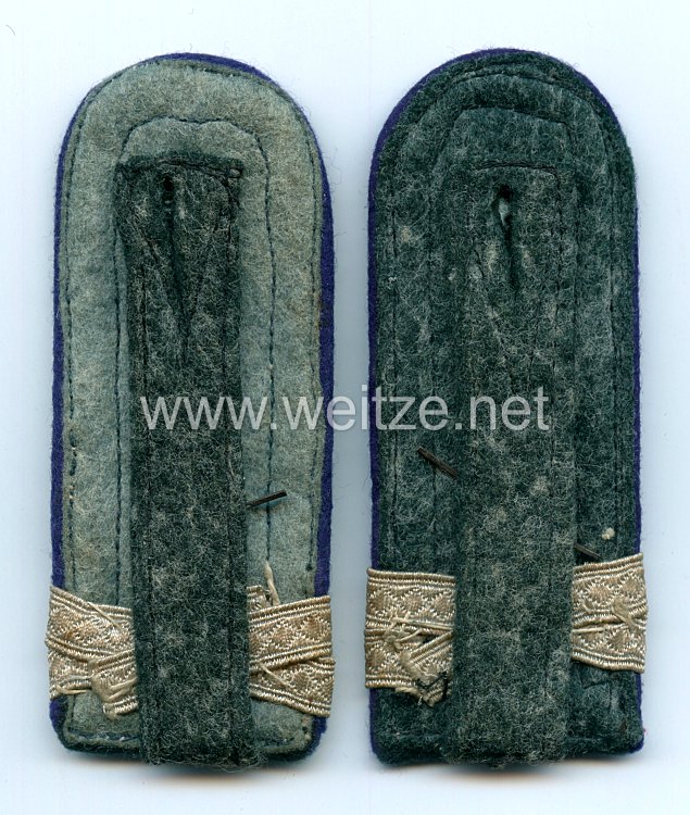 Wehrmacht Paar Schulterstücke für einen Feldwebel und Arzt-Anwärter der Sanitäts-Ersatz- und Ausbildungs-Abteilung 7 Bild 2
